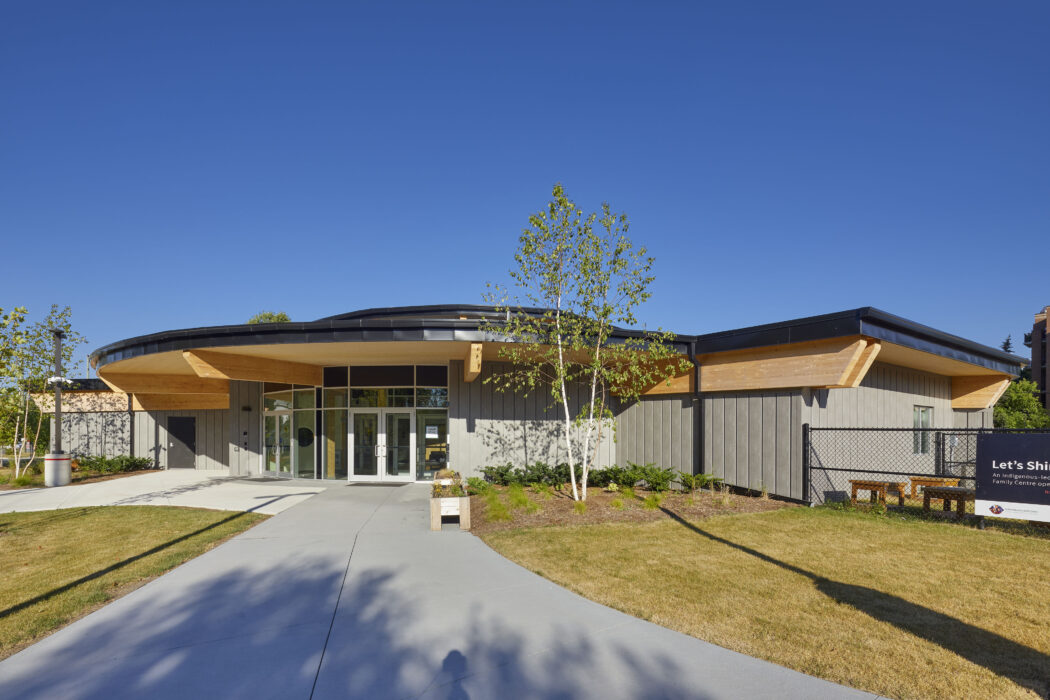 Exterior of SOAHAC – Nshwaasnangong Childcare and Family Centre in London, Ontario